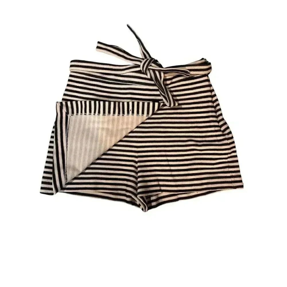 Express Skort - Picture 3 of 6